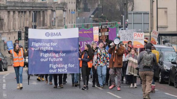 Junior doctors accept pay settlement 2024