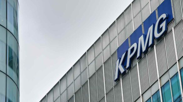 KPMG partner pay 2025